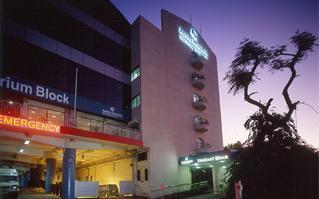 Main Building - Apollo Hospital Chennai - مستشفى أبولّو تشيناي
