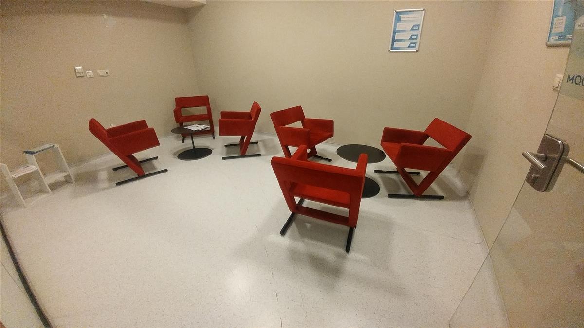 Patient Lobby - مستشفى مودست