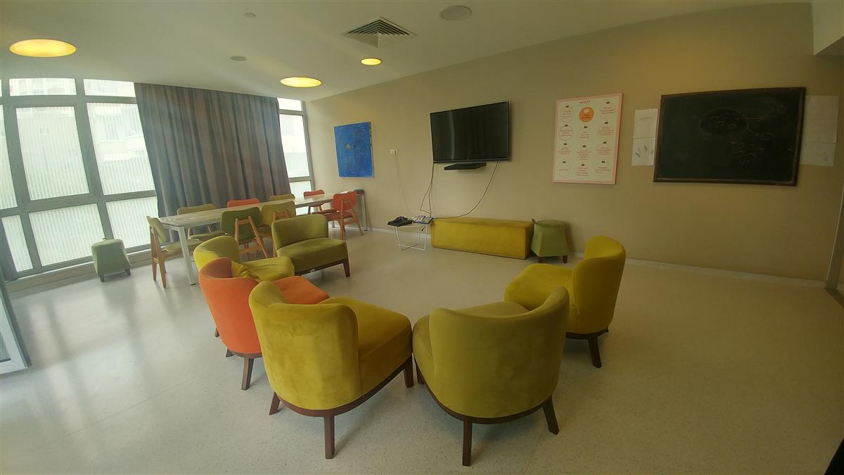 Patient Lobby - مستشفى مودست