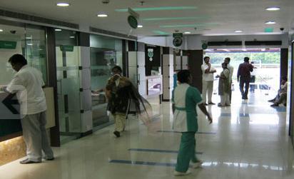 Main Entrance of the Hospital - Fortis Malar Hospital - مستشفى فورتيس مالار